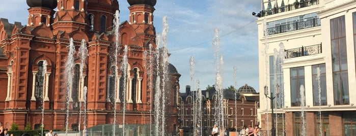 Музыкальный фонтан на площади им. Ленина is one of Lieux qui ont plu à Ruslan.
