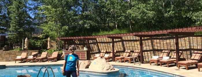 Pool @ Four Seasons Jackson Hole is one of Tempat yang Disukai Craig.
