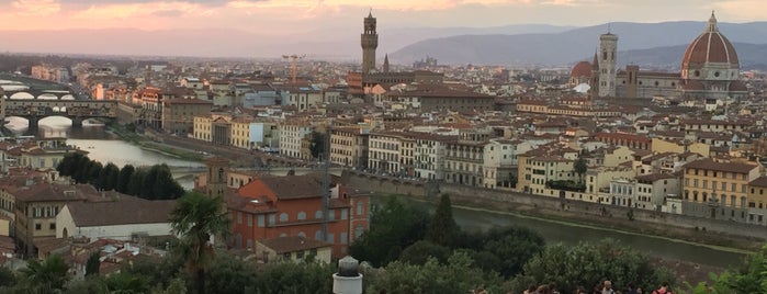 Piazzale Michelangelo is one of Evgene : понравившиеся места.