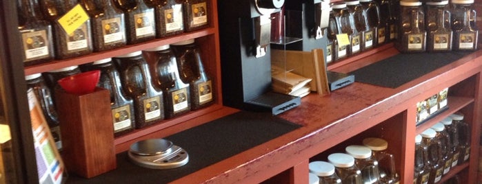 Backroads Coffee & Tea is one of สถานที่ที่ John ถูกใจ.