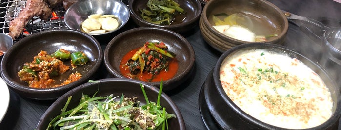 안동 돼지갈비 is one of All-time favorites in South Korea.