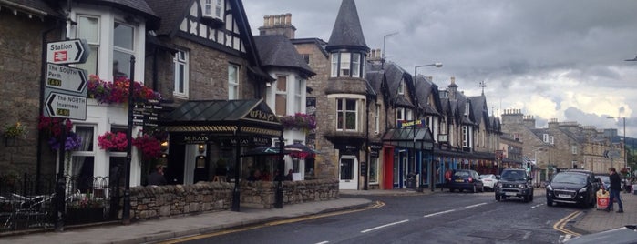 Pitlochry is one of Edinburgh.