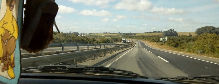 Area De Servicio Sur is one of Áreas de descanso de carreteras de Chile.