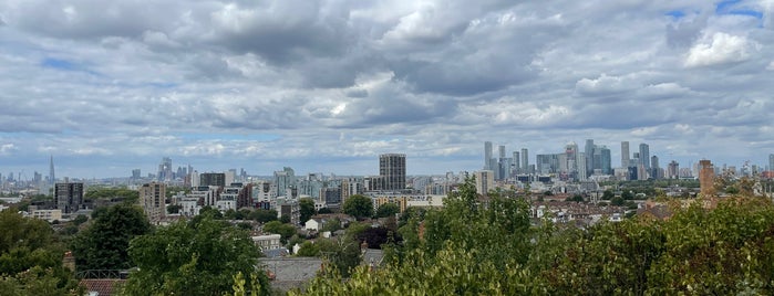 The Point Greenwich is one of Gespeicherte Orte von Julia.