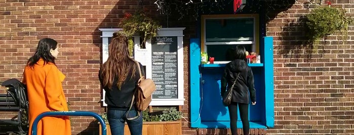 Waffle Window is one of Locais salvos de Tani.