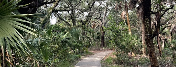 Delray Oaks Natural Area is one of Places to go.