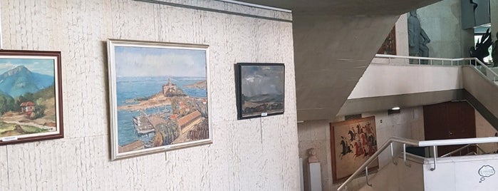 Регионален исторически музей (Regional History Museum) is one of Posti che sono piaciuti a Dan.