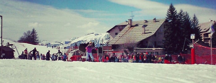 Saint Leger is one of Les 200 principales stations de Ski françaises.
