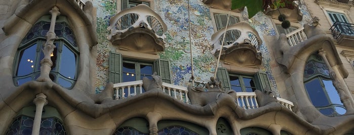 Casa Batlló is one of Lieux qui ont plu à Karla.