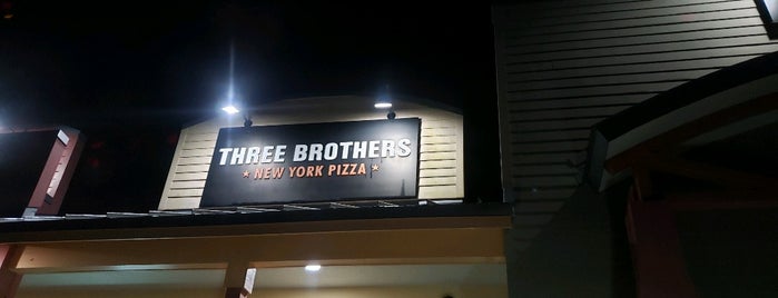 Three Brothers Pizza is one of สถานที่ที่บันทึกไว้ของ Ben.