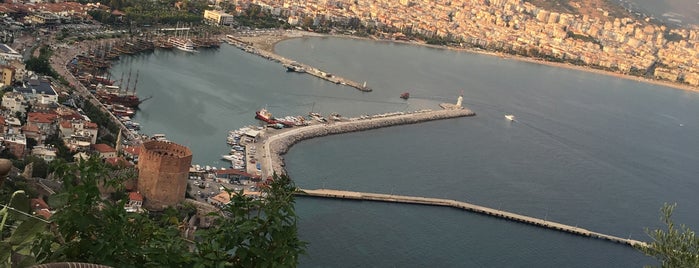 Alaturka Cafe Bar is one of Alanya.