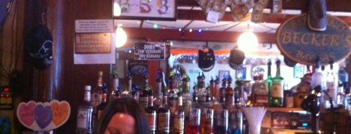 Bergland Bay Bar is one of สถานที่ที่ John ถูกใจ.