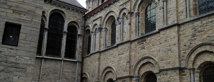 Notre-Dame de Tournai is one of Belgium / World Heritage Sites.