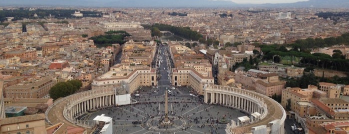 Kuppel der Basilika St. Peter is one of Citta di Vaticane.