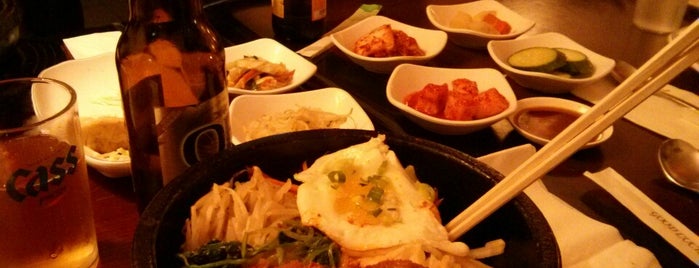 SJ Omogari Korean Restaurant is one of Lieux sauvegardés par John.