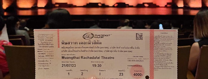 Muang Thai Rachadalai Theatre is one of Lugares favoritos de Onizugolf.