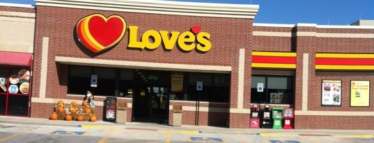 Love's Travel Stop is one of Steve’s Liked Places.