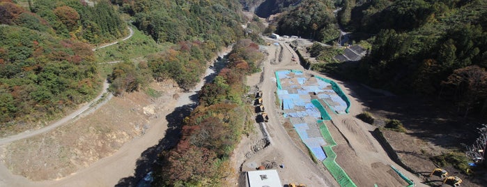 八ッ場ダム is one of 自然地形.