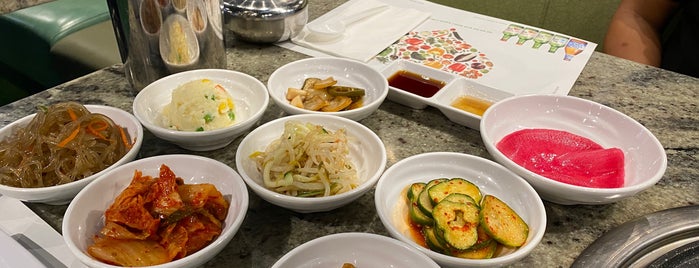Lee's Woonam Jung Korean BBQ is one of สถานที่ที่ Rachel ถูกใจ.