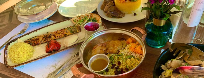 Yasmina Lebanese Cuisine / رستوران لبنانی یاسمینا is one of Mehdi 님이 저장한 장소.