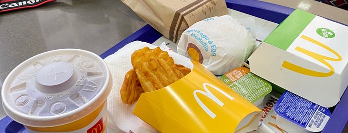 McDonald's is one of Tempat yang Disukai Tijana.