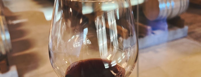 Peregrine Wines is one of Vineyards.