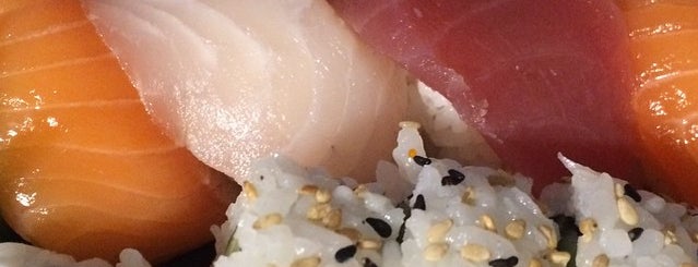 Ginza Sushi is one of Top 10 favorites places in Longueuil, Canada.