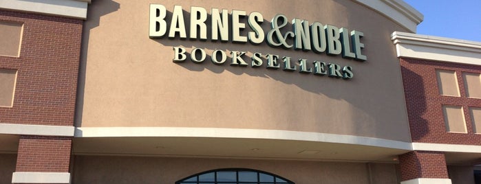 Barnes & Noble is one of สถานที่ที่ 🖤💀🖤 LiivingD3adGirl ถูกใจ.