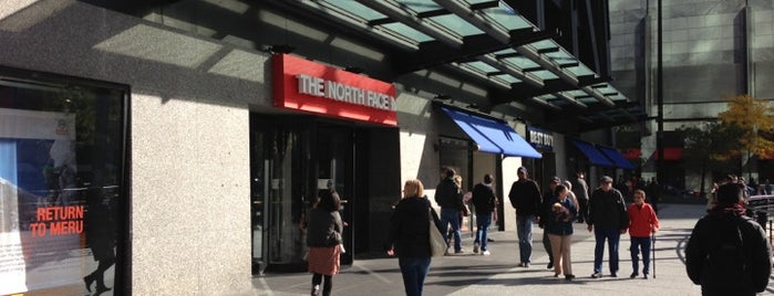 The North Face Chicago is one of set : понравившиеся места.