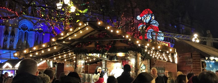 Manchester Christmas Market is one of Christmas Markets (int’l).
