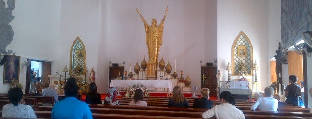 Holy Redeemer Church is one of Lugares favoritos de phongthon.