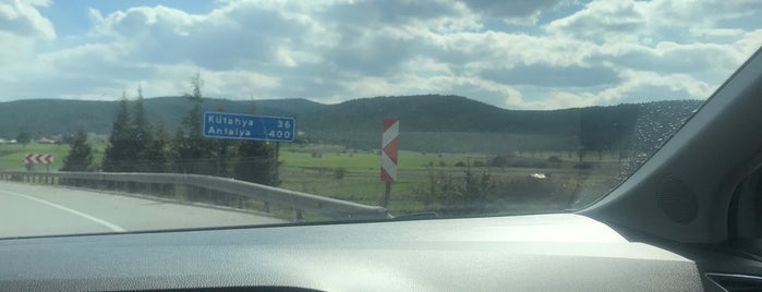Kütahya İl Sınırı is one of สถานที่ที่ yediyukarı ถูกใจ.