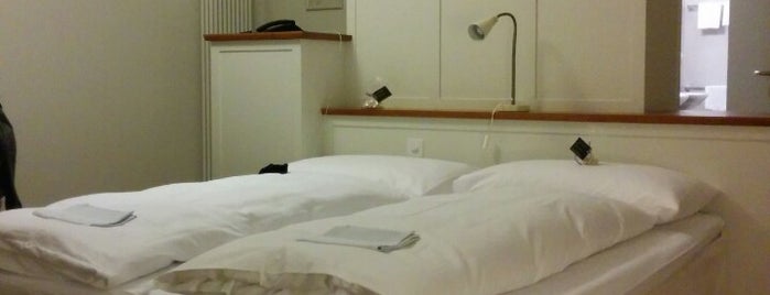 Hotel im Schlosspark Binningen is one of Tさんのお気に入りスポット.