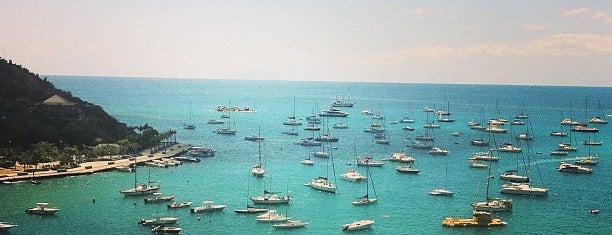 Gustavia Marina is one of สถานที่ที่ Nam ถูกใจ.