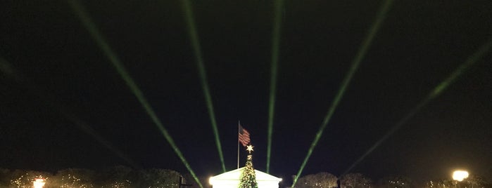 Seaside Amphitheater is one of Dee Dee'nin Beğendiği Mekanlar.