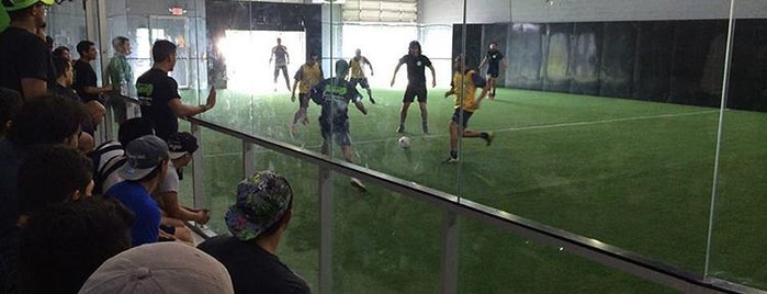 5inco Indoor Soccer and Restaurant is one of Miami restaurants.