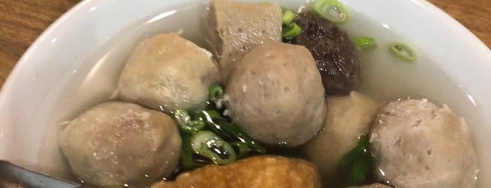 Kios Ati Raja is one of Bakso.