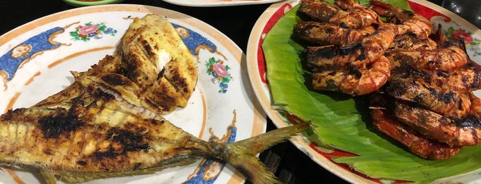 Awak Away Ikan Bakar Lampuuk is one of Favorite Place's.