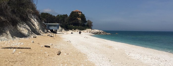 Spiaggia della Torre is one of Umbrien / Marken 21.