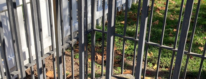 Original Federal Boundary Stone - SW1 is one of Alexandria VA.