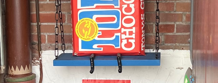 Tony’s Chocolonely Super Store is one of Amsterdam الاراضي المنخفضة . 2023.