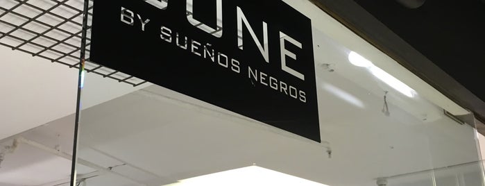 SUNE by Sueños Negros is one of Barcelona.