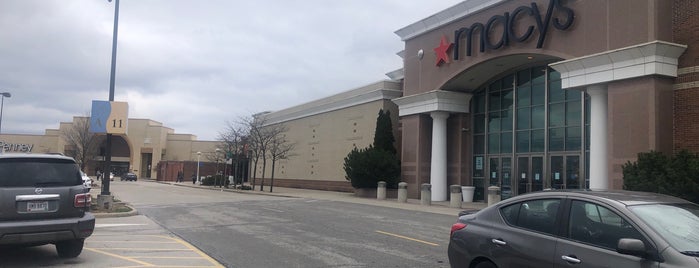 The Mall at Tuttle Crossing is one of Lieux qui ont plu à Heather.