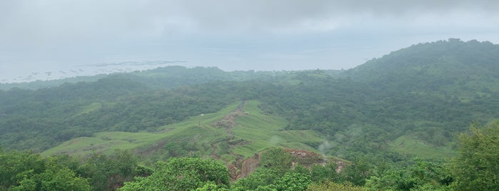 Trail to Taal Volcano Crater is one of Oliver’s Liked Places.