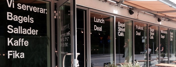 Bagel Street Café is one of Wanna go.