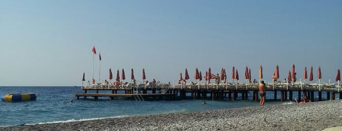 AKKA Alinda Beach Bar is one of Lieux sauvegardés par Ramazan.