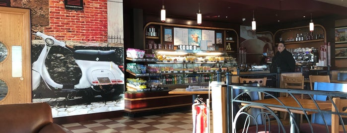 Costa Coffee is one of Danilo’s Liked Places.