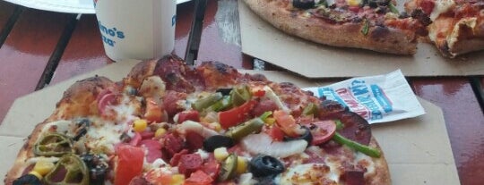 Domino's Pizza is one of Lieux qui ont plu à Deniz.