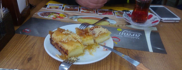 Hamlakit Restaurant is one of Locais salvos de Talip.