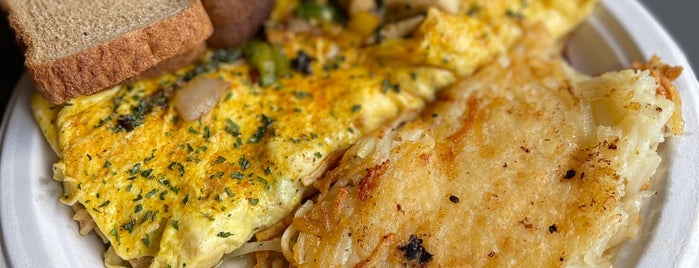 Eggxactly Breakfast & Deli is one of MEMPHIS.